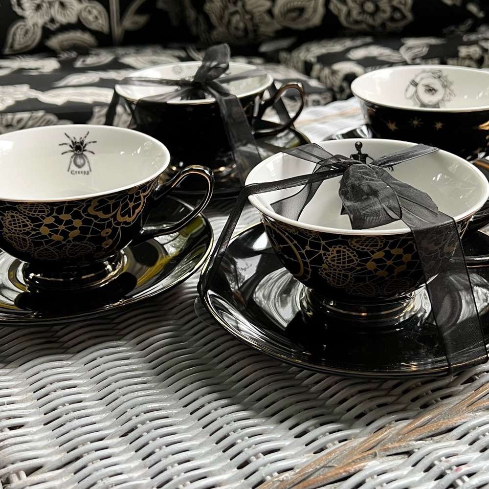 New Elegance Halloween Teacup Set